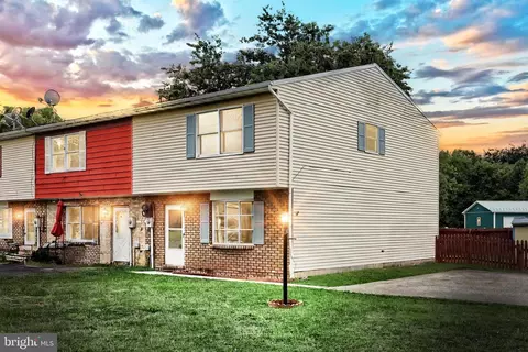 5 C Pin Oak Dr, Gettysburg, PA 17325