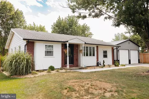 70 Clearview Ln, Biglerville, PA 17307