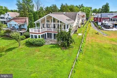494 Heritage Dr, Gettysburg, PA 17325