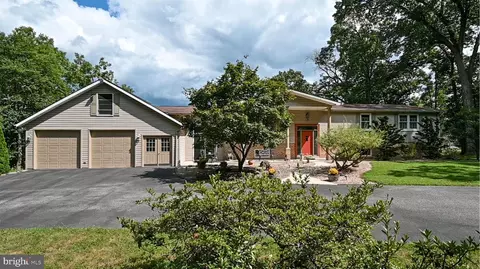 80 Herrs Ridge Rd, Gettysburg, PA 17325