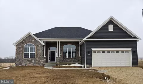 92 Red Stone Ln #40, Hanover, PA 17331