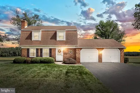 455 Rake Factory Rd, Biglerville, PA 17307