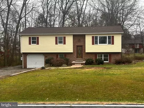 279 Longstreet Dr, Gettysburg, PA 17325