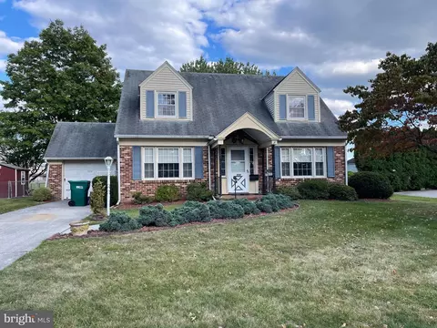 998 Highland Ave, Gettysburg, PA 17325
