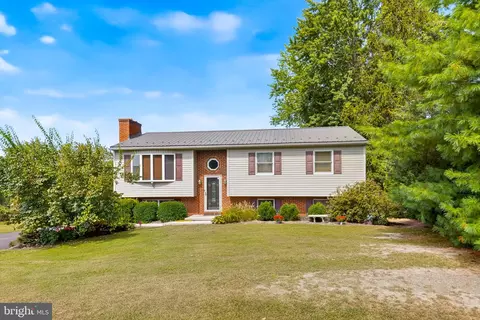 23 Pleasanton Dr, East Berlin, PA 17316