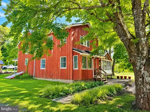 456 Church Rd, Orrtanna, PA 17353