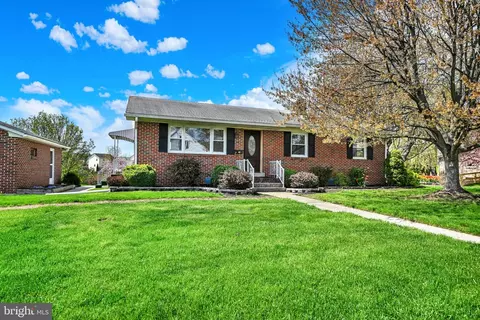 33 Ridge Ave, Biglerville, PA 17307