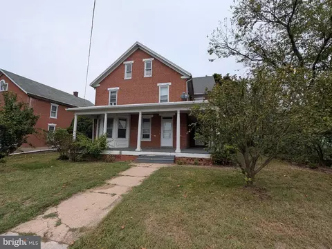102 E York St, Biglerville, PA 17307