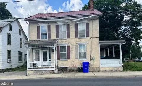 16 W Main St, Arendtsville, PA 17303