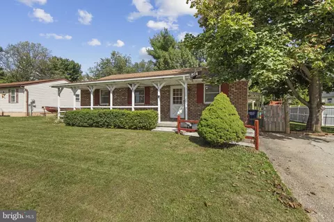 89 Maple St, Littlestown, PA 17340