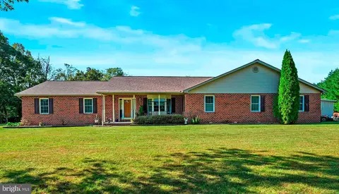 1180 The Spangler Rd, New Oxford, PA 17350
