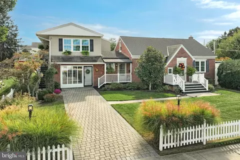 Exterior - 372 Maple Ave, Hanover, PA 17331 photo 3 of 15