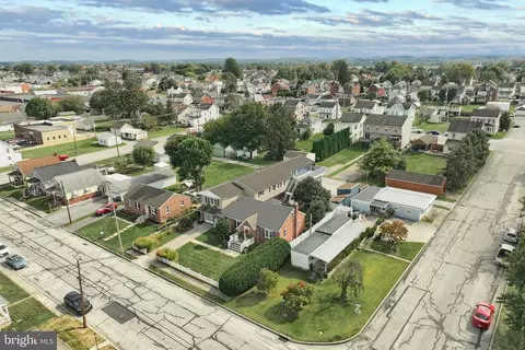 View/Area - 372 Maple Ave, Hanover, PA 17331 photo 7 of 12