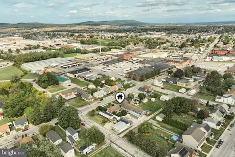 View/Area - 372 Maple Ave, Hanover, PA 17331 photo 11 of 12