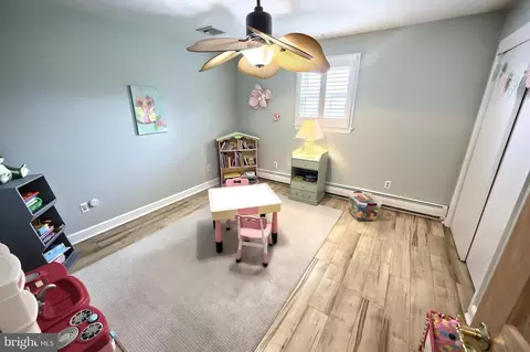 Bedroom - 372 Maple Ave, Hanover, PA 17331 photo 3 of 5