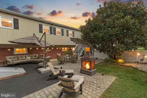 Exterior - 372 Maple Ave, Hanover, PA 17331 photo 2 of 15
