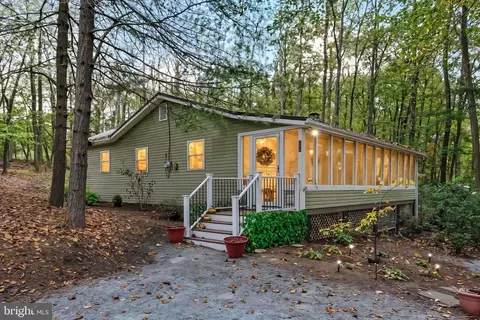 208 Whipporwill Ln, Orrtanna, PA 17353