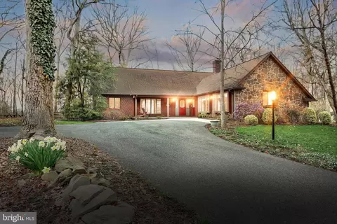 10 White Oak Trl, Gettysburg, PA 17325