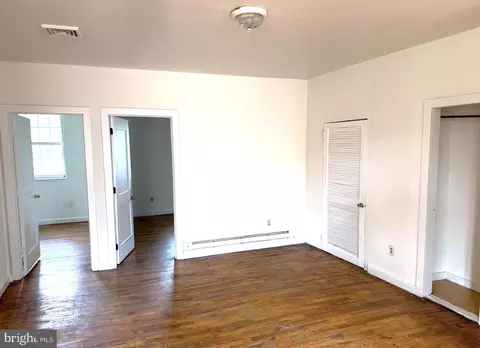 8 Maple St, Gettysburg, PA 17325 photo 3