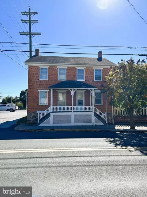 61 E King St, Littlestown, PA 17340