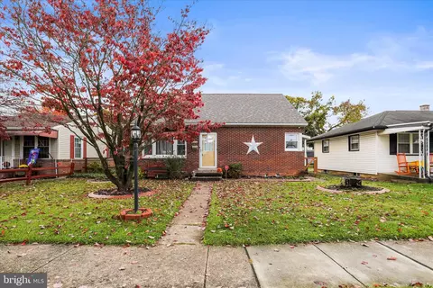 512 Ridge Ave, Mcsherrystown, PA 17344