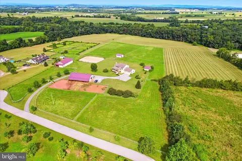 115 Creekland Dr, East Berlin, PA 17316