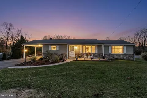 1365 Hanover Rd, Gettysburg, PA 17325