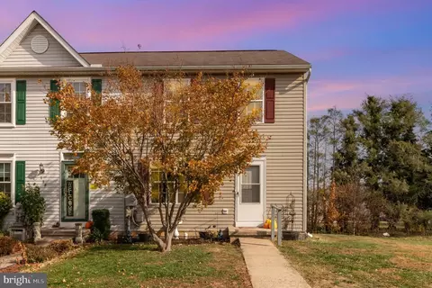 140 Apple Grove Ln, Littlestown, PA 17340