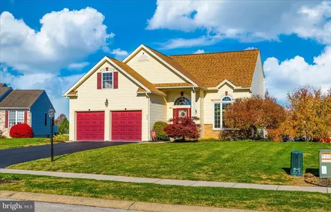 908 Poplar St, Hanover, PA 17331