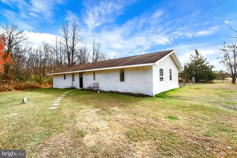 115 Harlacher Rd, East Berlin, PA 17316