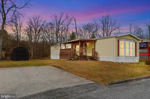 157 Linda Dr, New Oxford, PA 17350