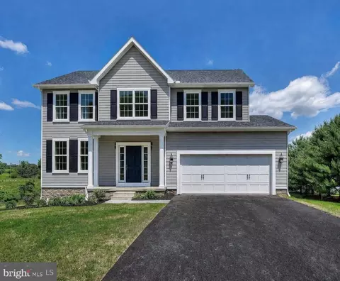 124 Flint Dr #61, Hanover, PA 17331