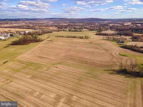 1145 The Spangler Rd, New Oxford, PA 17350