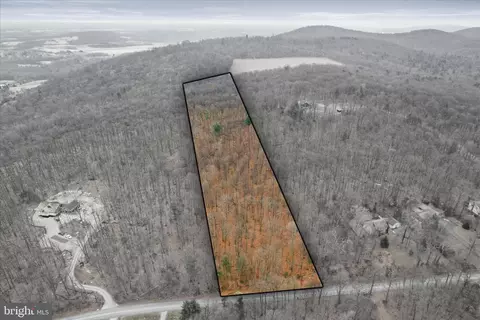1350 Mount Carmel Rd, Orrtanna, PA 17353