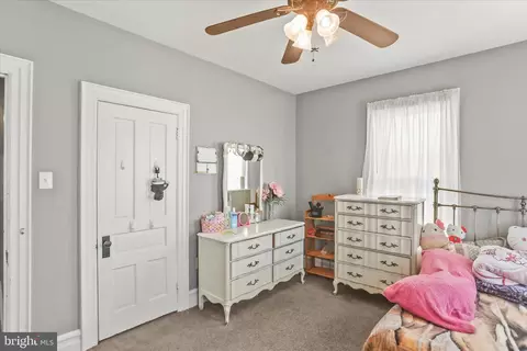 Bedroom - 338 3rd St, Hanover, PA 17331 photo 4 of 5