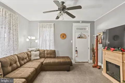 Entry Way - 338 3rd St, Hanover, PA 17331 photo 1 of 6