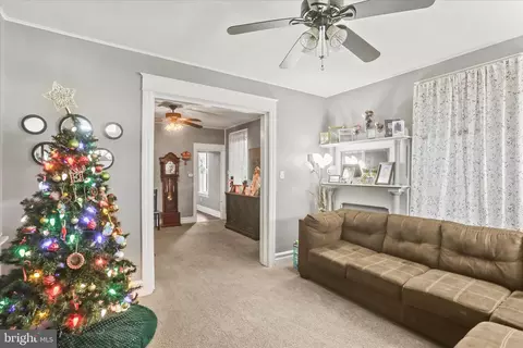 Entry Way - 338 3rd St, Hanover, PA 17331 photo 2 of 6
