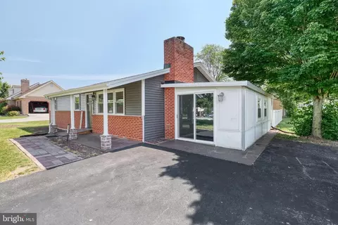 90 Schofield Dr, East Berlin, PA 17316