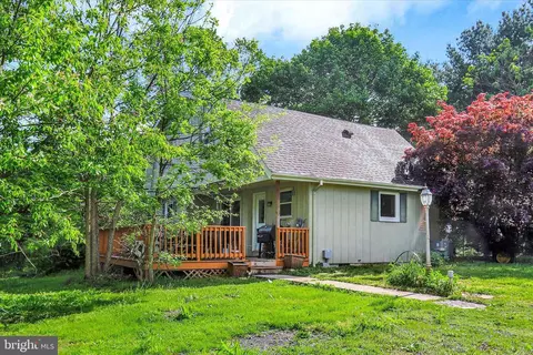 620 Saint Johns Rd, Littlestown, PA 17340