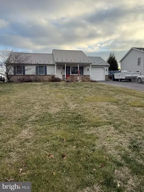 54 Sedgwick Dr, East Berlin, PA 17316