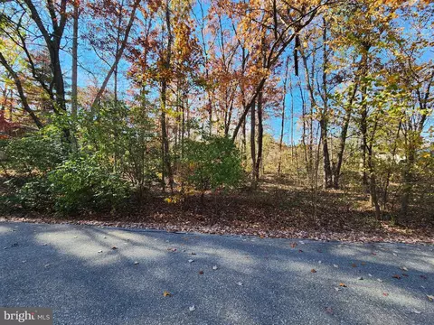 12 Lincoln Dr, East Berlin, PA 17316