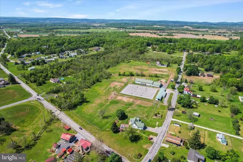 20 Red Bridge Rd, Gettysburg, PA 17325