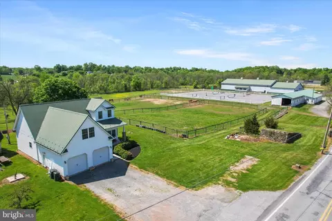20 Red Bridge Rd, Gettysburg, PA 17325