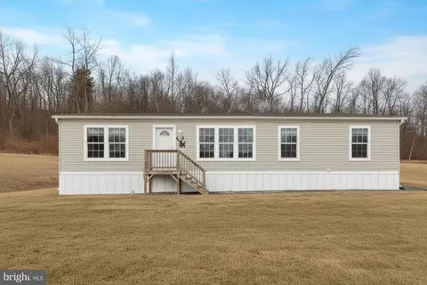 232 Hilltop Rd, Gardners, PA 17324