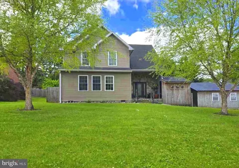 201 E King St, East Berlin, PA 17316