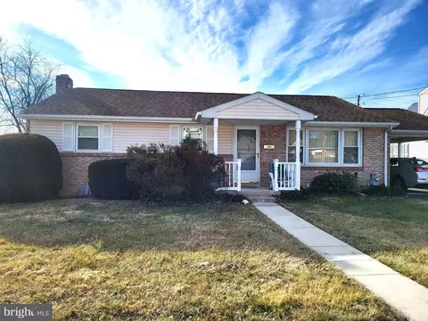 121 Michelle Dr, Mcsherrystown, PA 17344