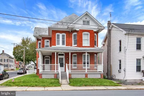 102 N Queen St, Littlestown, PA 17340