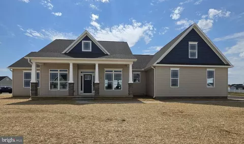 43 Red Stone Ln #68, Hanover, PA 17331