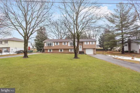 1002 Frederick Pike, Littlestown, PA 17340
