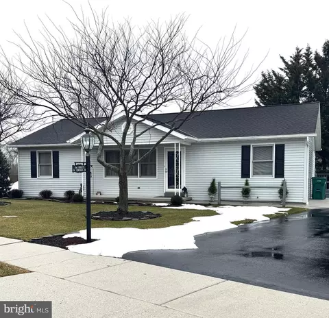 136 Conewago Dr, Hanover, PA 17331